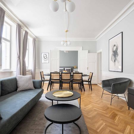 Ferienwohnung Lavish 4Br Flat In The Heart Of Cph By The Canals Kopenhagen Exterior foto